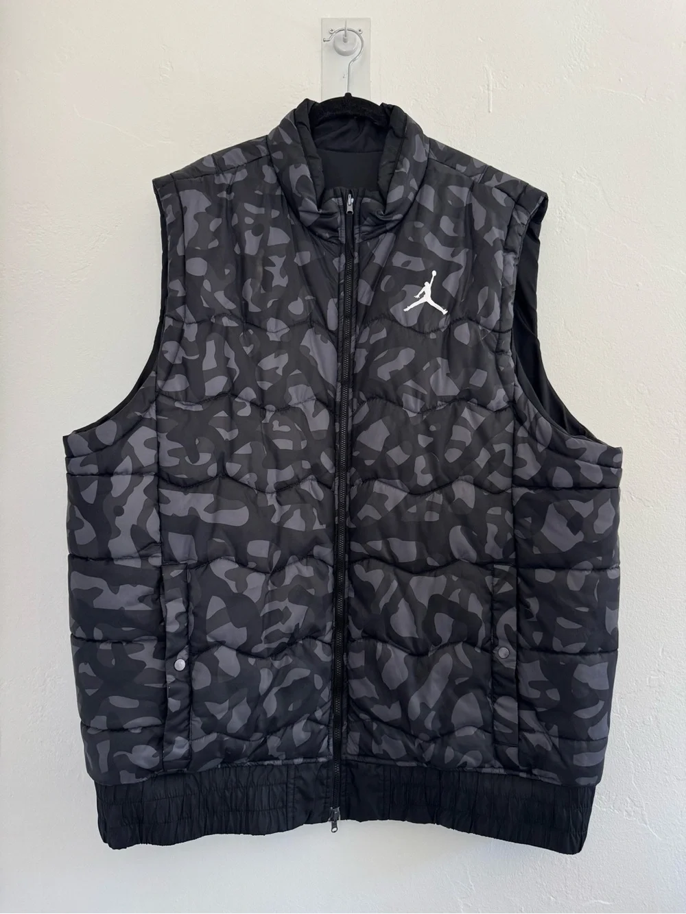 Jordan Fly Vest Reversible Black Cool Grey Camo Insulated Water Repellant